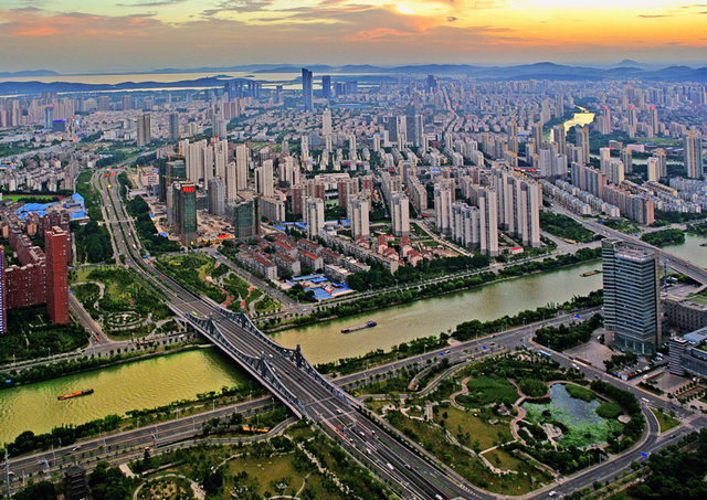 江苏一发达城市，却有着非常安逸的生活方式，景色还非常优美(图1)